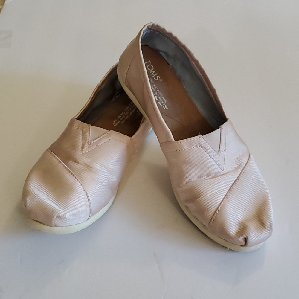 Toms Classics  Flats Size 8